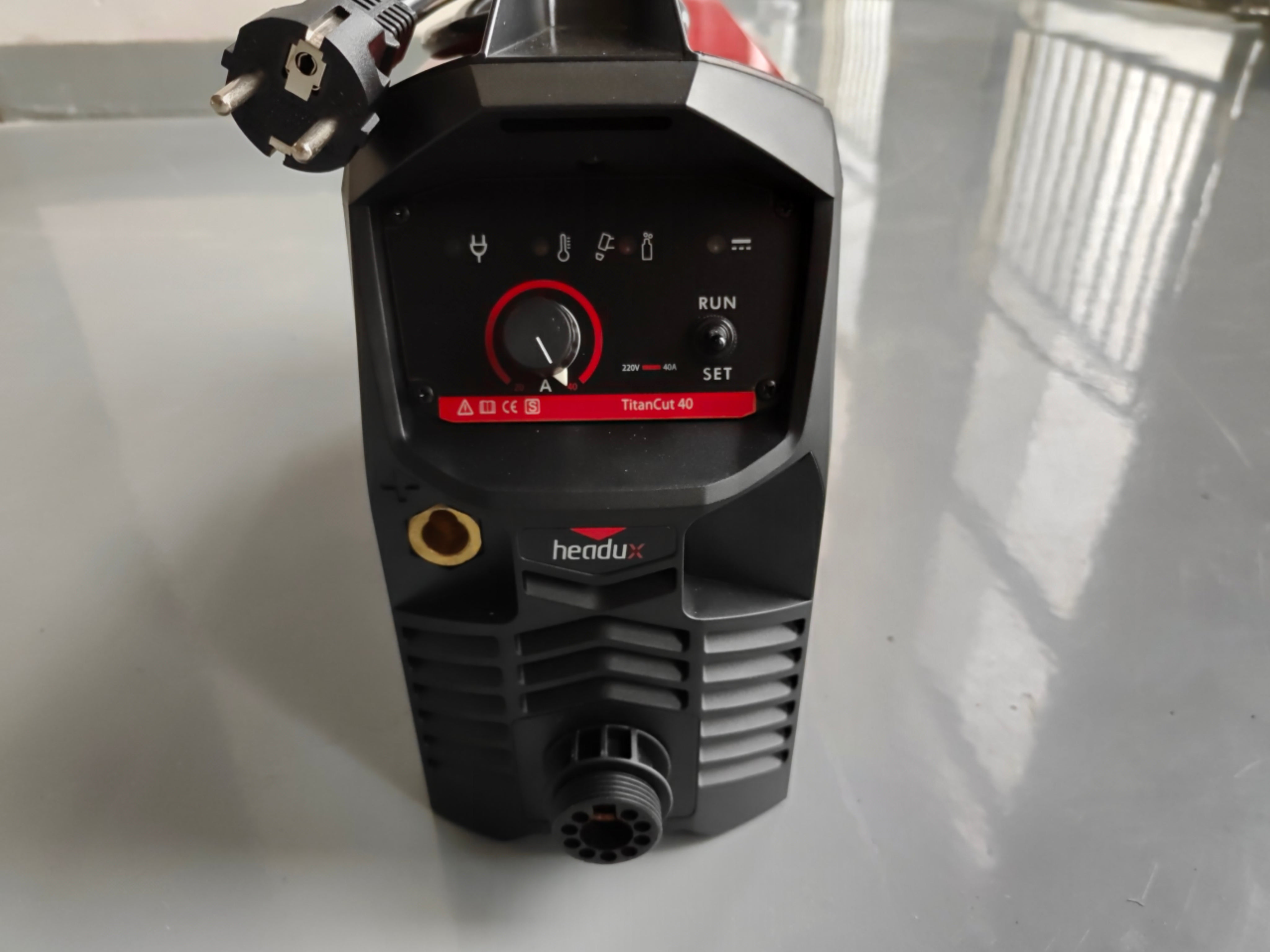 Headux TitanCut 40 PFC | Inverter Plasmaschneider 40A | Pilotzündung | 110V & 230V | Schneidet Stahl, Edelstahl, Aluminium