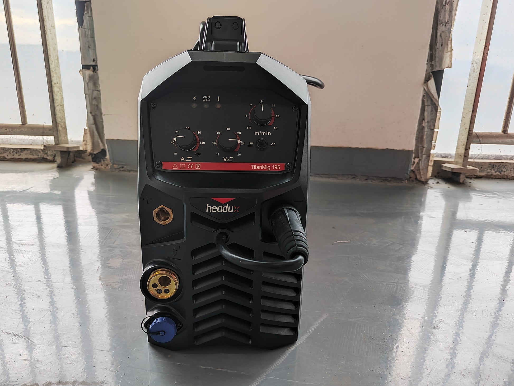 Headux Titan MIG 195 welder 