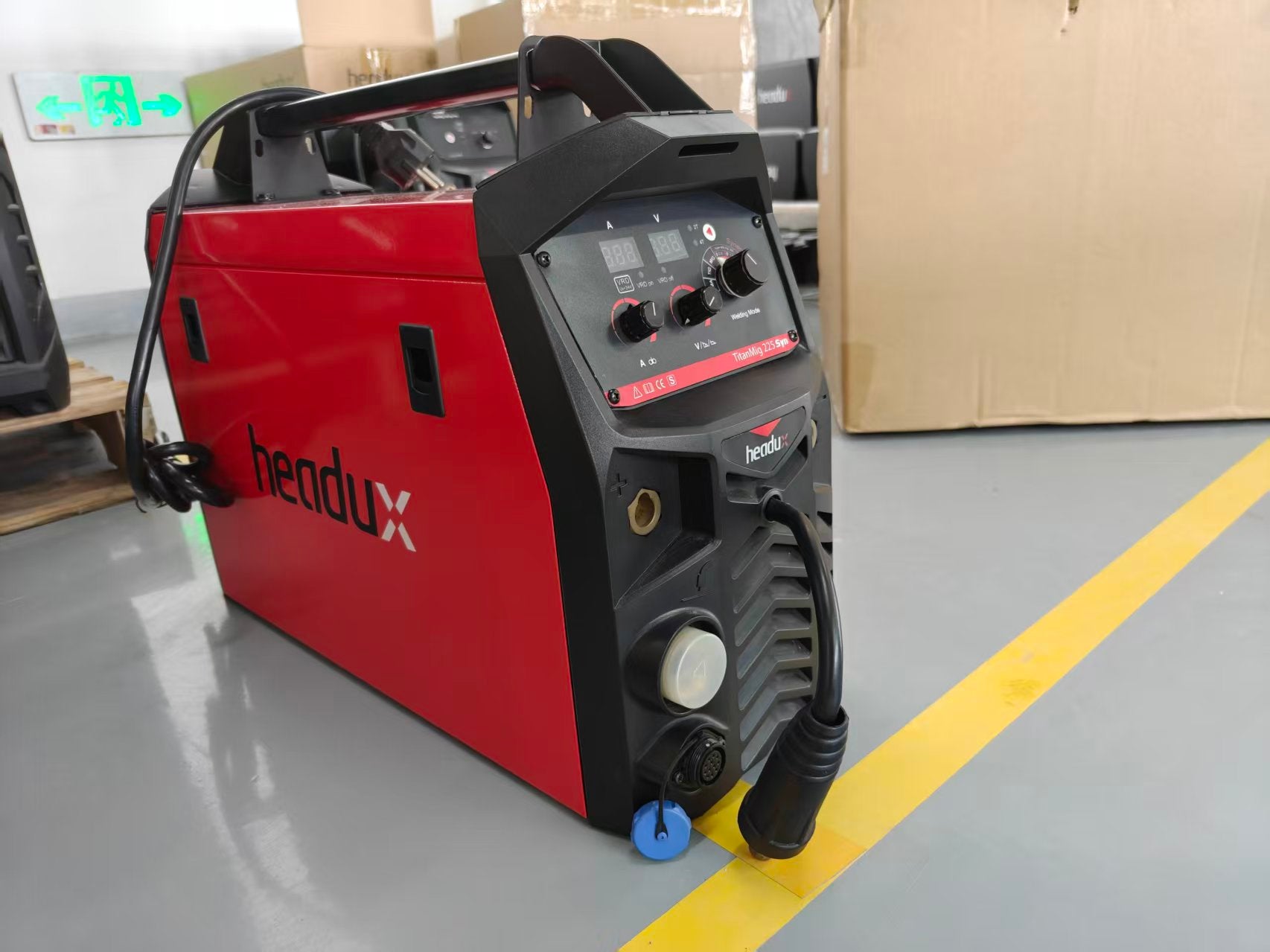 headux Titan MIG225 SYN PFC welder multi function welding