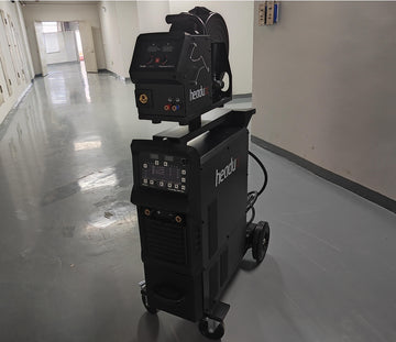 Headux TitanMig X5 Syn | Industrielles synergetisches MIG/MAG- + MMA-Schweißgerät | 500A | Wassergekühlt | 3-Phasen 400V