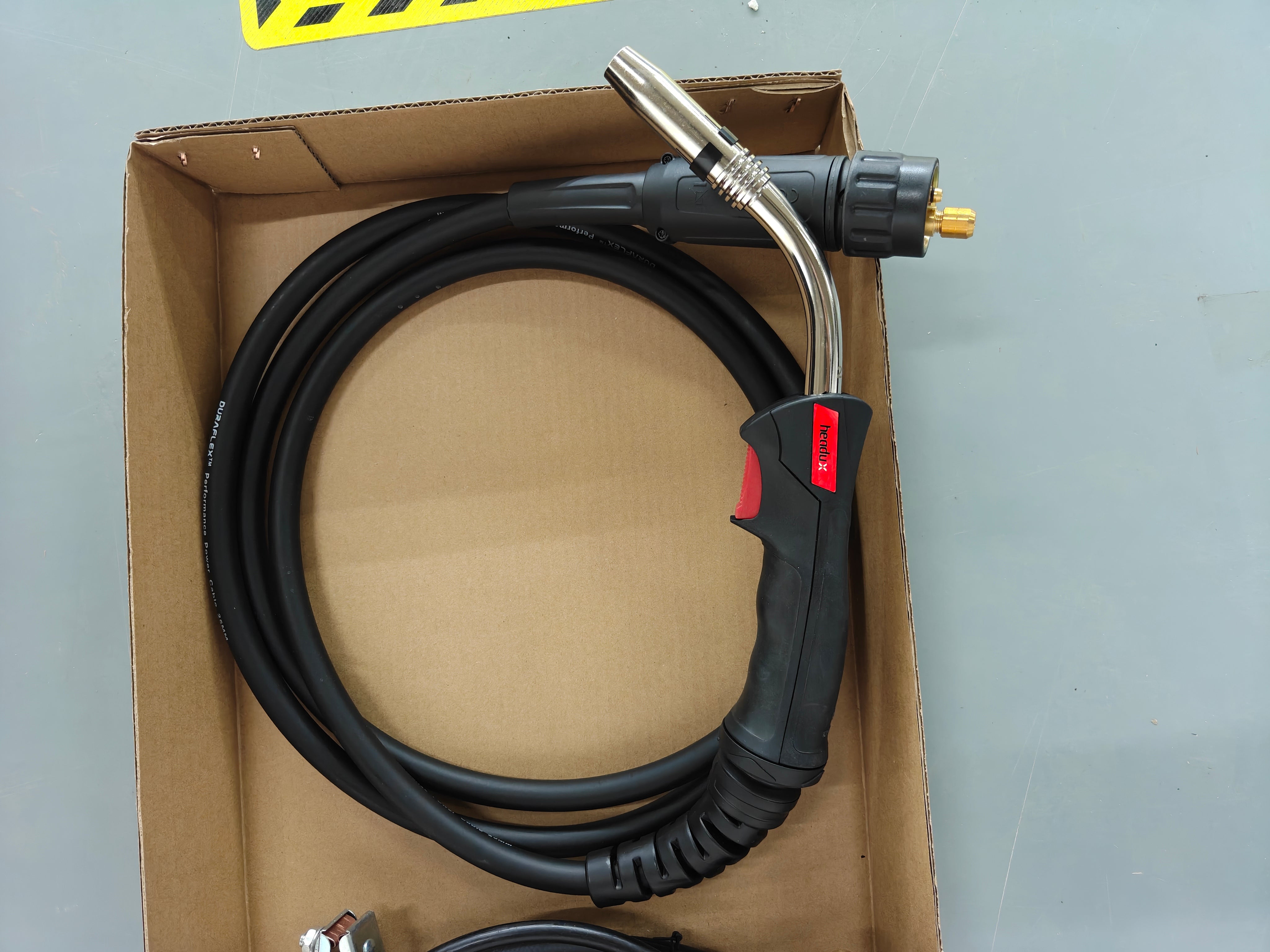 Headux TitanMig 238 iXP | 6-in-1 MIG MAG TIG E-Hand Schweißgerät | Doppelimpuls | Aluminiumfähig