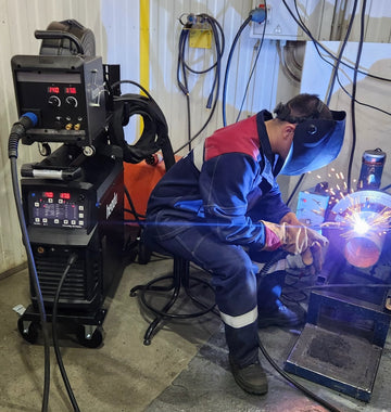 Headux TitanMig X5 Pulse | Industrielles synergisches MIG/MAG- + MMA-Schweißgerät | 500A | 3-Phasen 400V